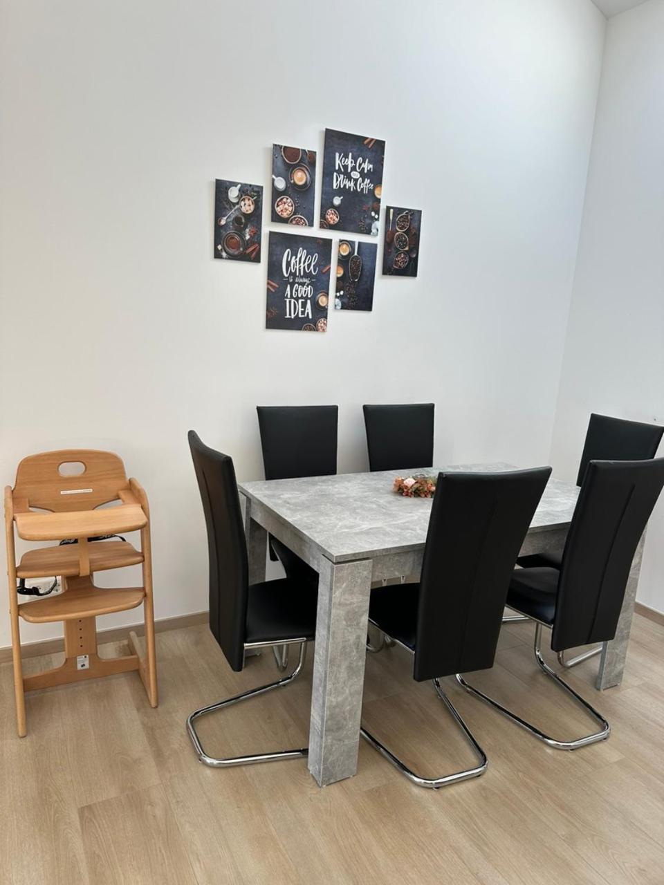 Grosse Ferienwohnung Gaestehaus Neubau Merzig 120M2 Ngoại thất bức ảnh