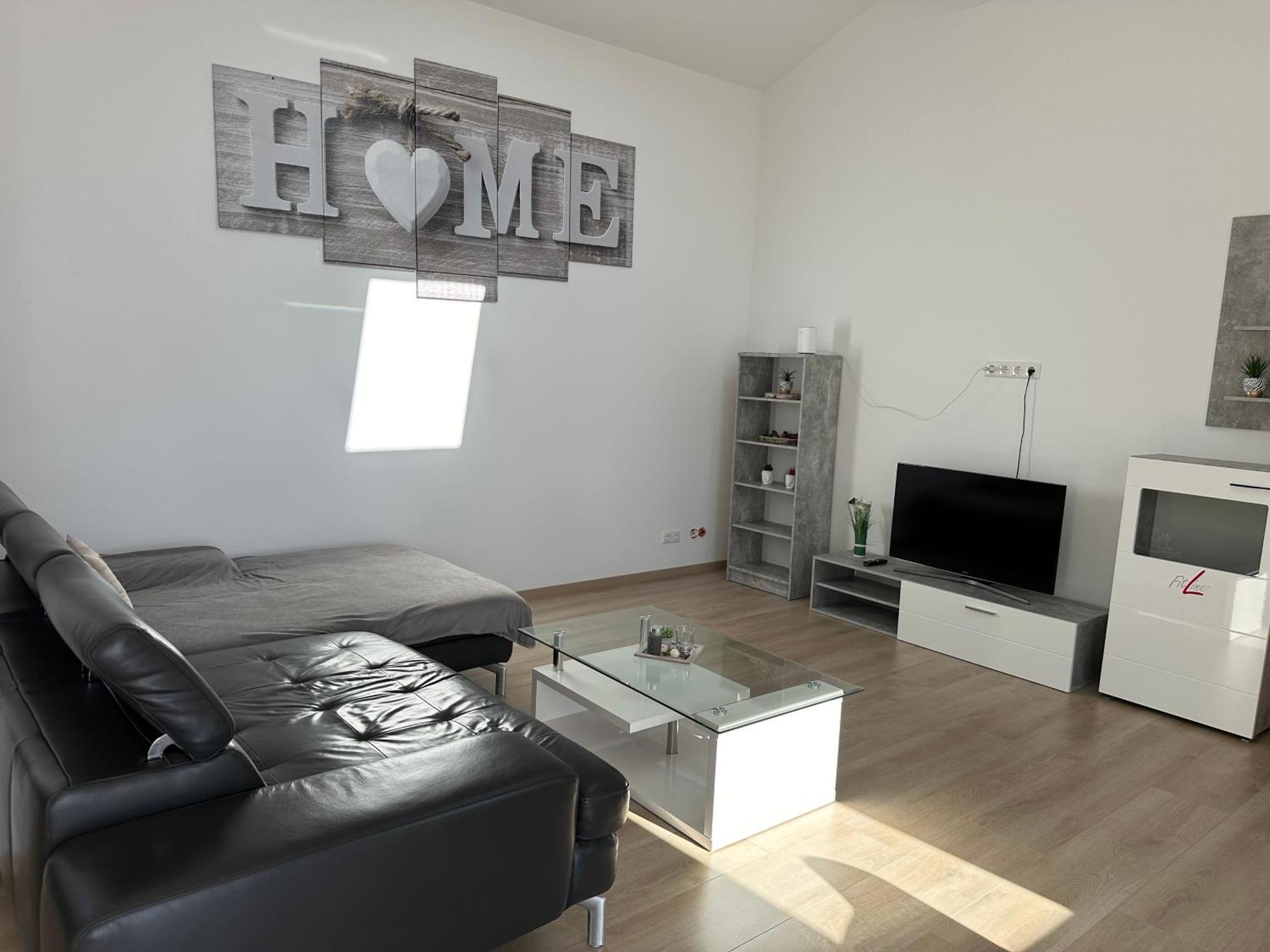 Grosse Ferienwohnung Gaestehaus Neubau Merzig 120M2 Ngoại thất bức ảnh