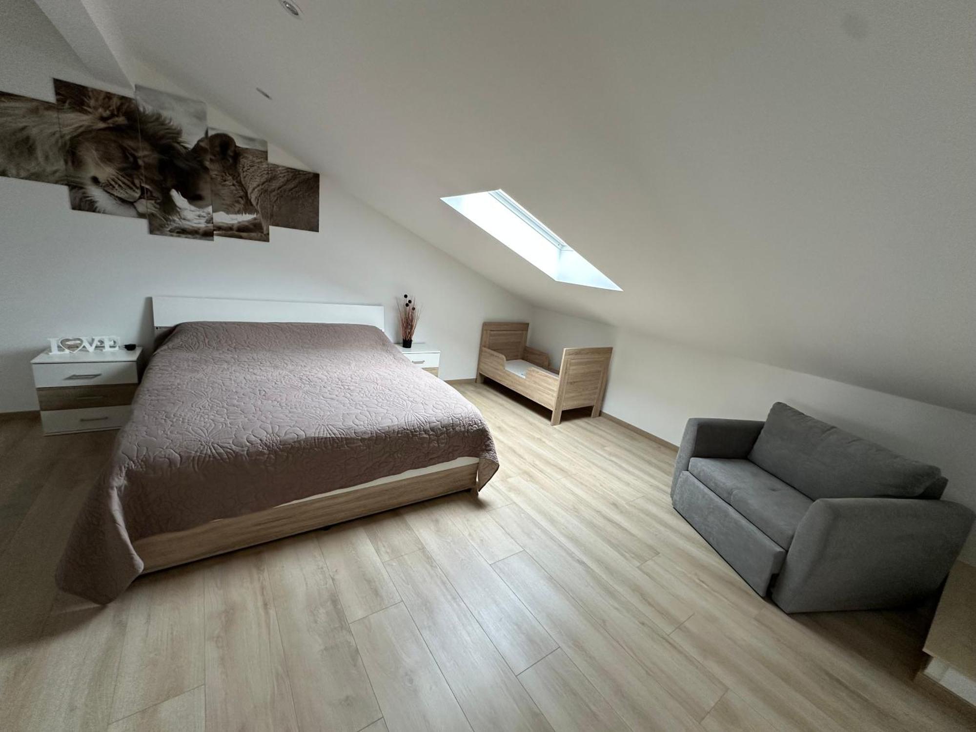 Grosse Ferienwohnung Gaestehaus Neubau Merzig 120M2 Ngoại thất bức ảnh